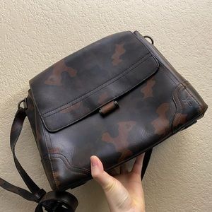 Frye Charlie Shoulder Bag real leather in Camo (brown) NWT retail price $348